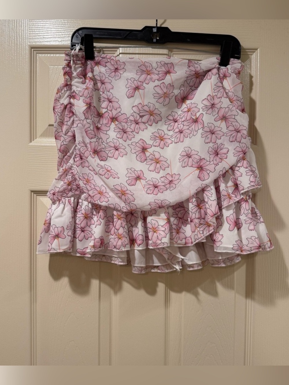 SHEIN Pink Floral Ruffle Mini Skirt Size L (NWOT)